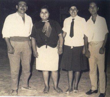 FOTOGRAFIES ANTIGUES (Gata en el record) -537, la d'ahir dia 3-