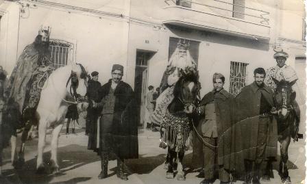 FOTOGRAFIES ANTIGUES (Gata en el record) -579-