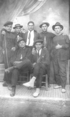 FOTOGRAFIES ANTIGUES (Gata en el record) - 6 0 0 -