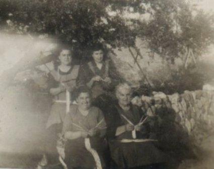 FOTOGRAFIES ANTIGUES (Gata en el record) -655, la d'ahir dissabte 28-