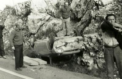 FOTOGRAFIES ANTIGUES (Gata en el record) -728-