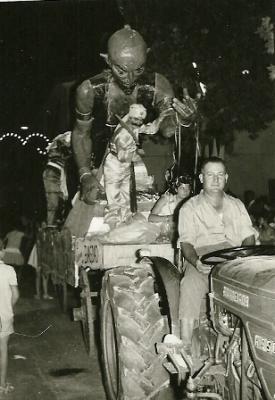 FOTOGRAFIES ANTIGUES (Gata en el record) -737, la d'ahir dia 20-