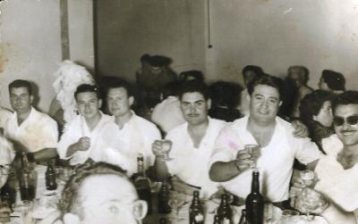 FOTOGRAFIES ANTIGUES (Gata en el record) -740-