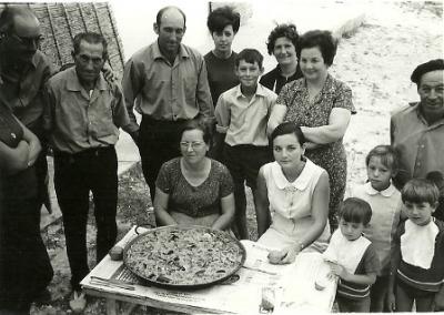 FOTOGRAFIES ANTIGUES (Gata en el record) -748-