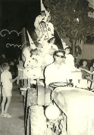 FOTOGRAFIES ANTIGUES (Gata en el record) -786, la de divendres dia 8-