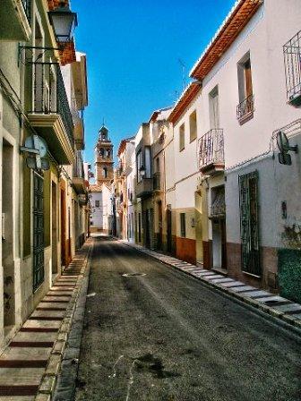 MIRADES URBANESCarrer Nou sense cotxes