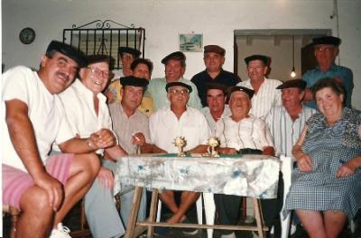 FOTOGRAFIES ANTIGUES (Gata en el record) -809, la de hui, dia 1 de juliol-