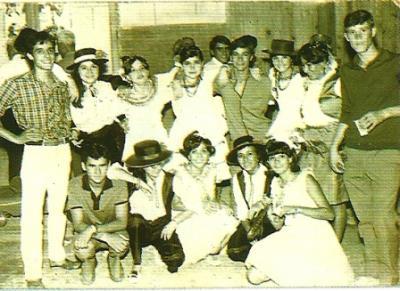 FOTOGRAFIES ANTIGUES (Gata en el record) -817, la del dia 9, dilluns-