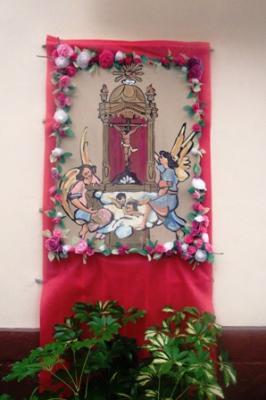 IMATGE CURIOSA: Un Crist pintat, carrer Hostal