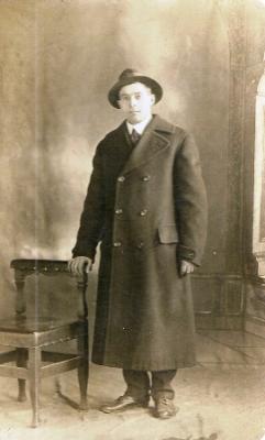 FOTOGRAFIES ANTIGUES (Gata en el record) -856, la del dia 17, divendres-