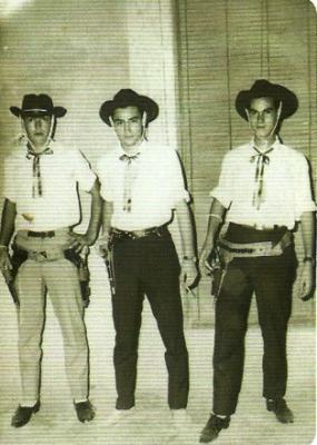 FOTOGRAFIES ANTIGUES (Gata en el record) -864, la d'ahir dia 25-