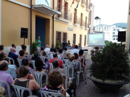 UN EXITÓS PASSEIG LITERARI PER LA MARINA