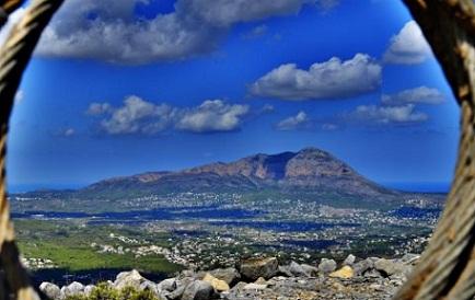 IMATGES CURIOSES: Al fons, l'imponent Montgó