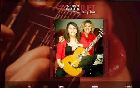 LA GUITARRISTA GATERA ROSARIO CASELLES I LA SOPRANO CATALANA MARTA ARBONÉS TENEN UNA PÀGINA WEB