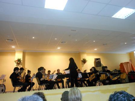 HUI ACTUA LA RONDALLA DE GATA A BENISSA