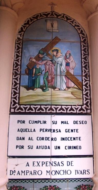 Hª LOCAL: CAPELLETES A GATA. CALVARI. Vª estació: El Cirineu ajuda al Senyor a portar la creu