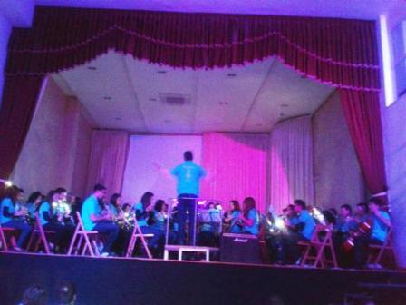 AVANÇ: EL CONCERT DEL MÚSICtot un èxit