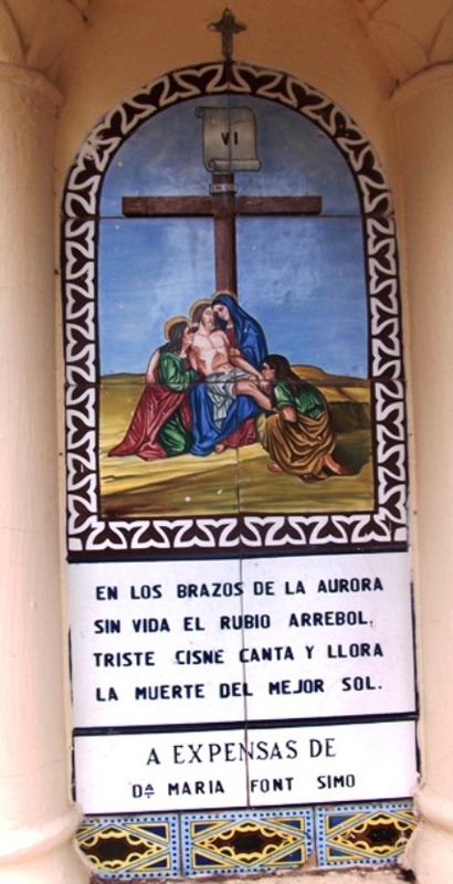 Hª LOCAL. CAPELLES A GATA. CORONA DE DOLORS DE LA VERGE. VI, La llança i rebre en braços a Jesús ja mort.