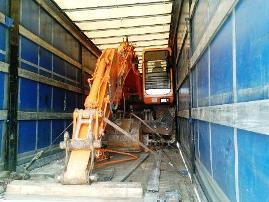 LA PREMSA parla del robatori de lexcavadora i duna bicicleta