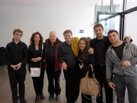 LA RONDALLA ASSAJA AL NOU CENTRE POLIVALENT JUVENIL