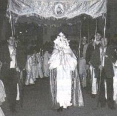 COSTUM RELIGIÓS: HUI ÉS EL CORPUS; LA FESTA ES CELEBRA DIUMENGE DIA 2 DE JUNY