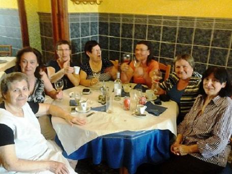 IMATGES CURIOSES: Les dones de la Venta de Parra dels anys 70 -segle XX-