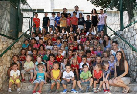 UN CENTENAR DE XIQUETS PARTICIPEN A L'ESCOLA D'ESTIU DE GATA