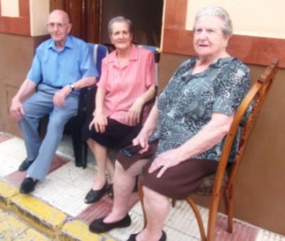 IMATGE CURIOSA: 285 ANYS DE VIDA GATERA