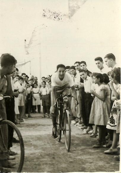 FOTOGRAFIES ANTIGUES (Gata en el record) -1.285, la del dia 23/10-