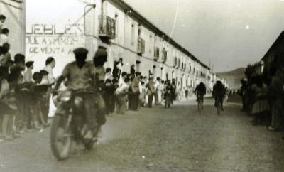 FOTOGRAFIES ANTIGUES (Gata en el record) -1.300, la de hui, 7/11-