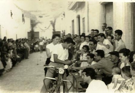 FOTOGRAFIES ANTIGUES (Gata en el record) -1.307-B, 2ª de hui dia 14/11-