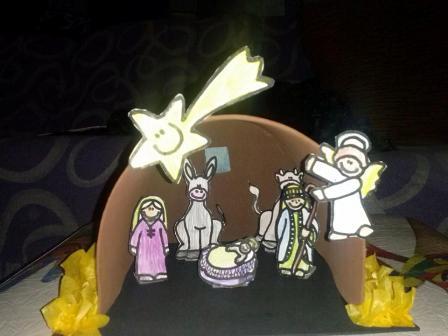 TEMPS DE BETLEMS. JA COMENCEM, DEMÀ ÉS DESEMBRE: Un menut fet amb molt de carinyo