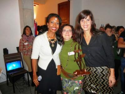 LA PSICÒLOGA GATERA MARÍA GRIMALT, PREMI DONA EMPRENEDORA 2013, A XÀBIA