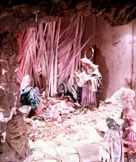 TEMPS DE BETLEMS: uns gaters visiten el betlem de la catedral de Logroño