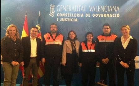 EL CONSELLER DE GOVERNACIÓ LLIURA UNA NOVA EMISSORA DIGITAL A PROTECCIÓ CIVIL DE GATA