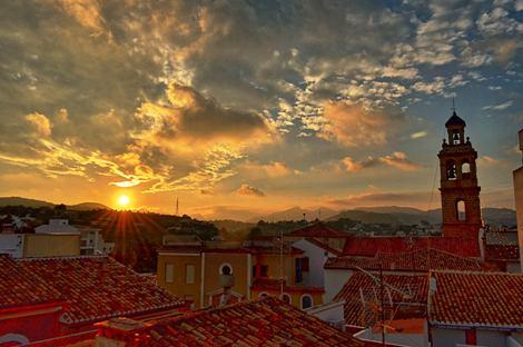 SEGONA IMATGE CURIOSA DEL DIA: Quina posta de sol més bonica!!