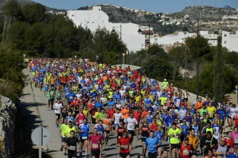 IMATGES CURIOSES: Impressionant riuada de gent a la Volta a Peu de Gata