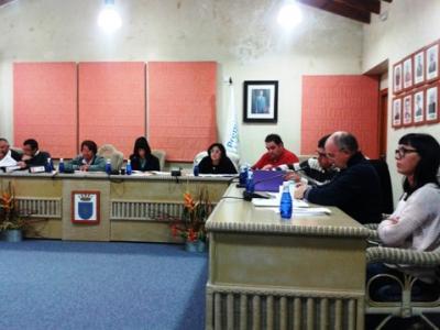 DILLUNS DIA 31, A LES 13.30 HORES, PLENARI EXTRAORDINARI I URGENT. Es donarà compte de la renúncia de lalcaldessa