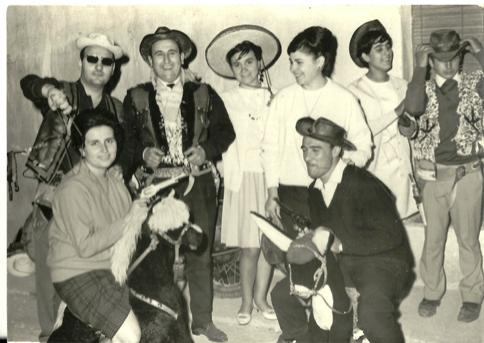 FOTOGRAFIES ANTIGUES (Gata en el record) -1.463, la del dia 19/4-