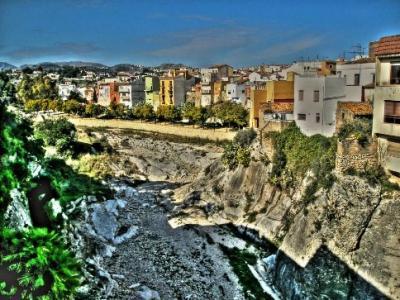 LA PREMSA PARLAdels endeutamens actuals dels ajuntaments (també Gata)