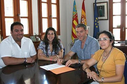 LA BANDA DE MÚSICA I L'AJUNTAMENT SIGNEN UN CONVENI DE COL·LABORACIÓ