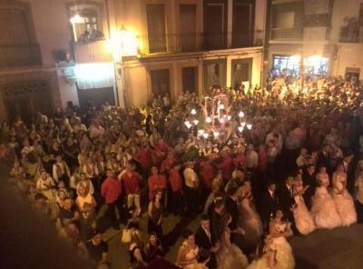 ENCARA D'AHIRTRES VÍDEOS DE L'ARRIBADA DEL CRIST A LA PLAÇA DE L'ESGLÉSIA