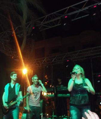 ANIT, A L'ORQUESTRA LA VIVA, dos germans gaters Vero i Álex