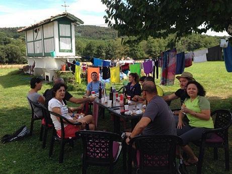 ELS PELEGRINS GATERS S'ACOSTEN JA A SANTIAGO. Hui 4ª etapa, Ribadiso de Baixo-Pedrouzo