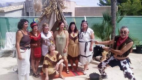 IMATGES CURIOSES: Juguem a indios i pistolers?