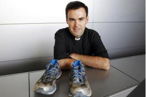 LA PREMSA PARLA DEun rector amb vocació esportiva, el gater JUAN PONS SALVADOR