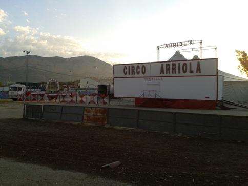 ARRIBA EL VETERÀ CIRC ARRIOLA A GATA