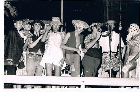 FOTOGRAFIES ANTIGUES (Gata en el record) 1.595, la del dia 29/8-