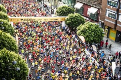 TRETZE CORREDORS DE LA FAIXA, ENTRE ELLS GATERS, PARTICIPEN A LA MITJA MARATÓ DE VALÈNCIA DE HUI