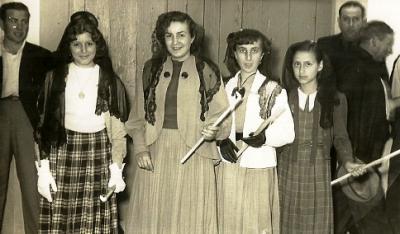 FOTOGRAFIES ANTIGUES (Gata en el record) -1.750, la del dia 31/1/2015-